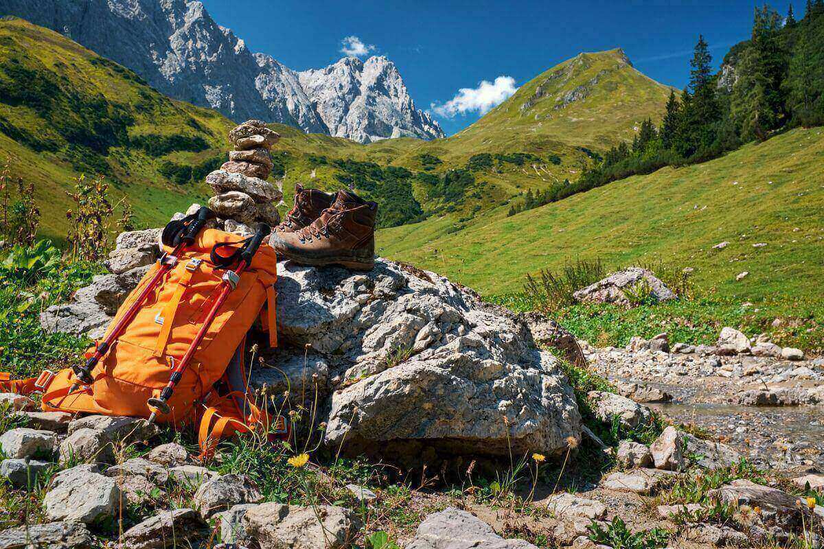 what to pack in a hiking backpack